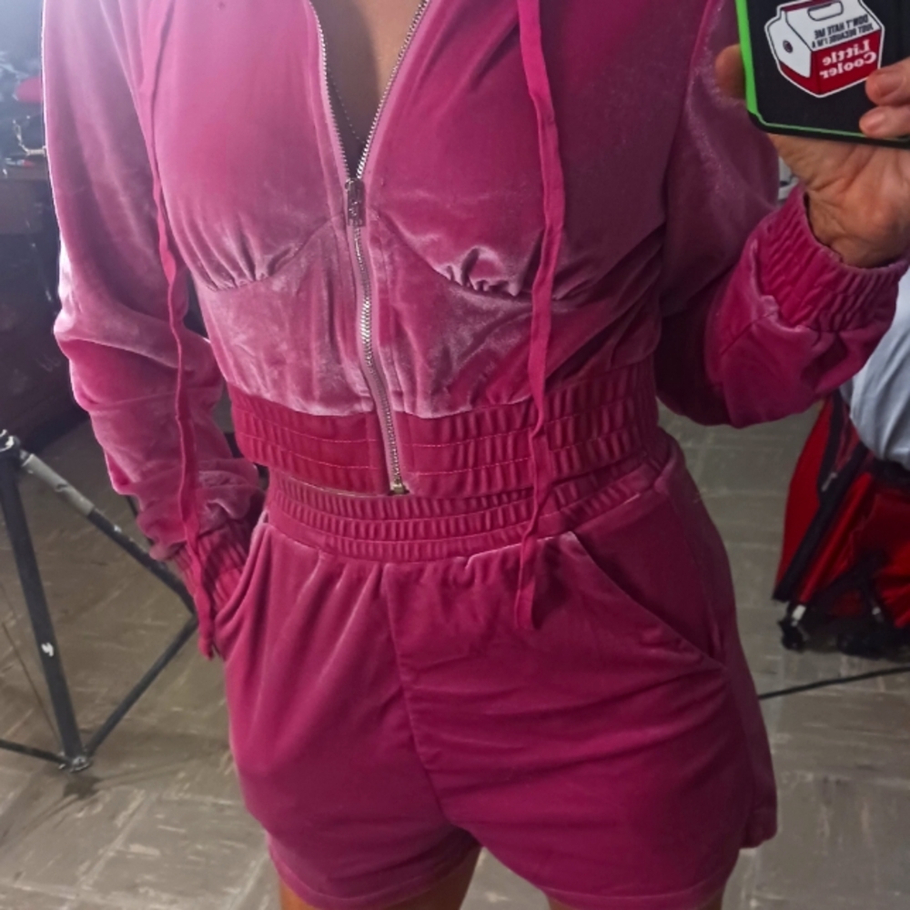 Very cute Velour shorts set, unsure brand, will snap photo and add it later. - Picture 3 of 3